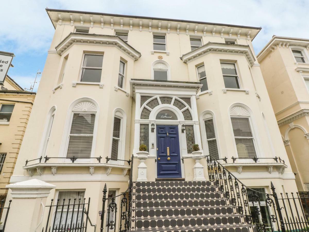 Saltwood Apartment Eastbourne Exterior photo