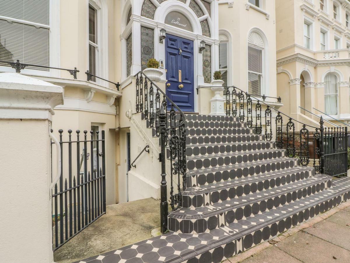 Saltwood Apartment Eastbourne Exterior photo