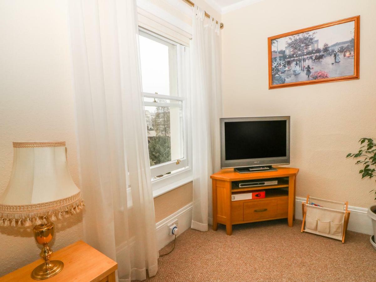 Saltwood Apartment Eastbourne Exterior photo